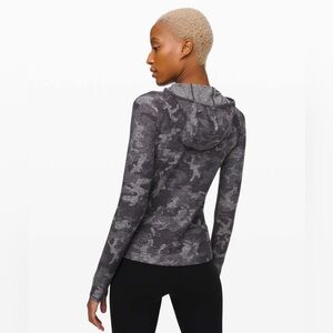 Lululemon On Repeat Rulu Hoodie
Incognito Camo HTR Black